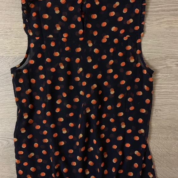 NWT Maeve Navy & Orange Polka-Dotted Ruffled High-Neck Sleeveless Blouse Size 6 - Picture 3 of 3